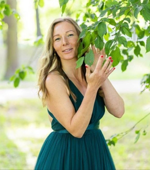 Dr. phil. Julia König, Vizepräsidentin & Mitgründerin der Terra Viva Akademy